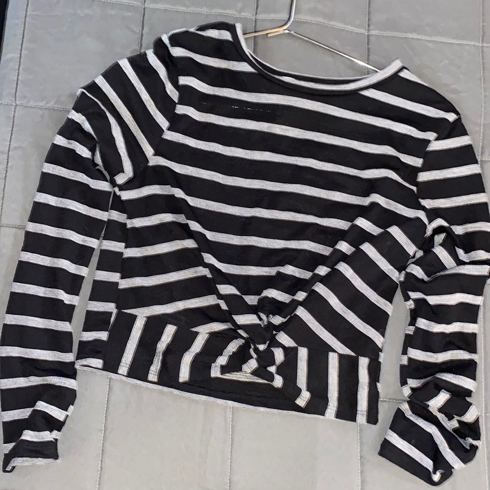 Black and white crop top